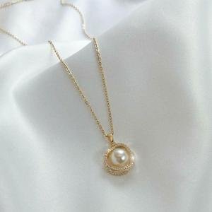 Charming Pendant