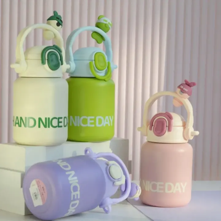 Cute 500ml Kids Water Bottle – BPA-Free Sipper with Straw, Cartoon Handle & Flip Lid | “Nice Day” Printed Design