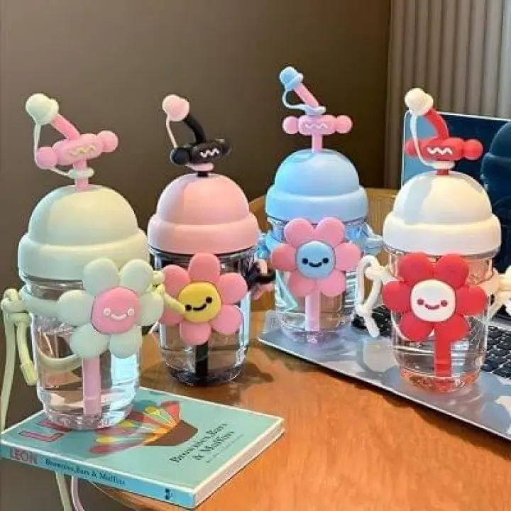 Cute Flower Straw Water Bottle – 500ml BPA-Free Plastic Tumbler for Kids | Cartoon Lid & Strap, Leakproof Design